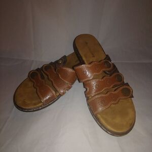 Women's Cushionaire Birdie Low Heel Slide Sandals Brown adjustable 6.5 M